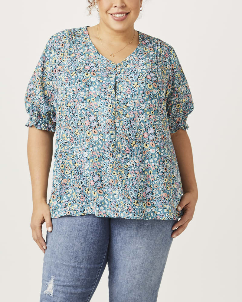 Front of plus size Helga Floral Blouse by Meri Skye | Dia&Co | dia_product_style_image_id:153528